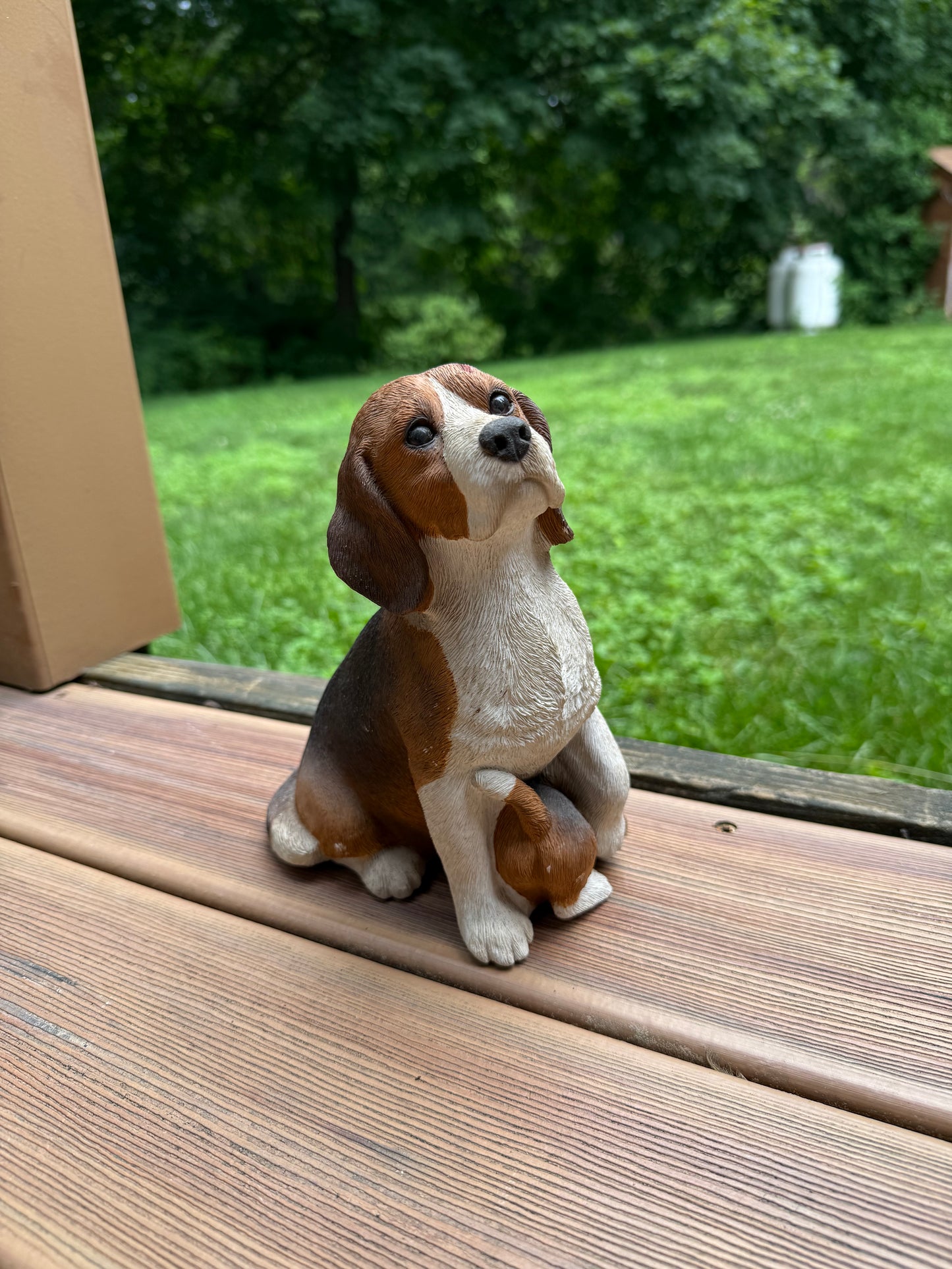 Beagle Dog Mom & Pup Figurine