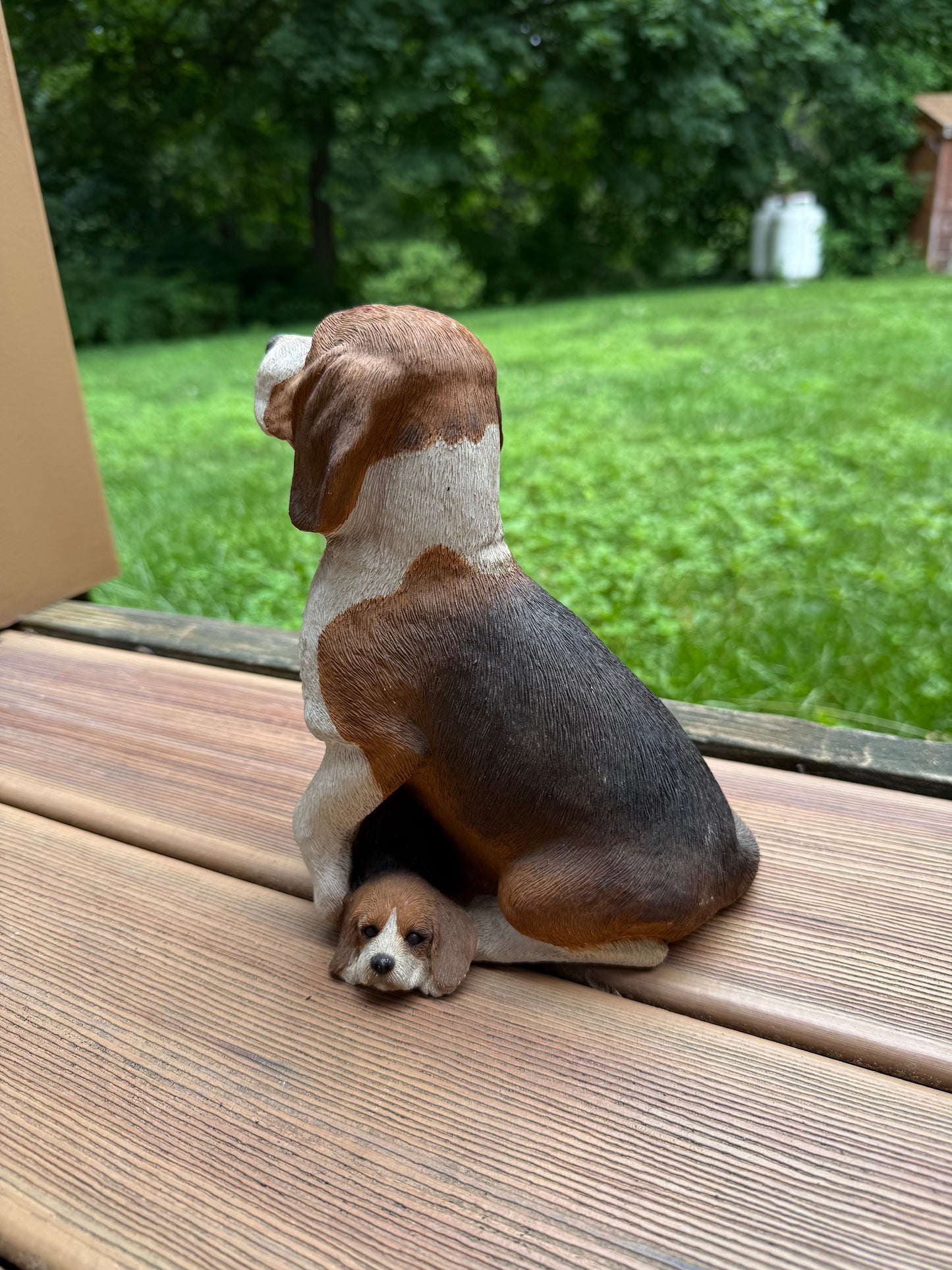 Beagle Dog Mom & Pup Figurine