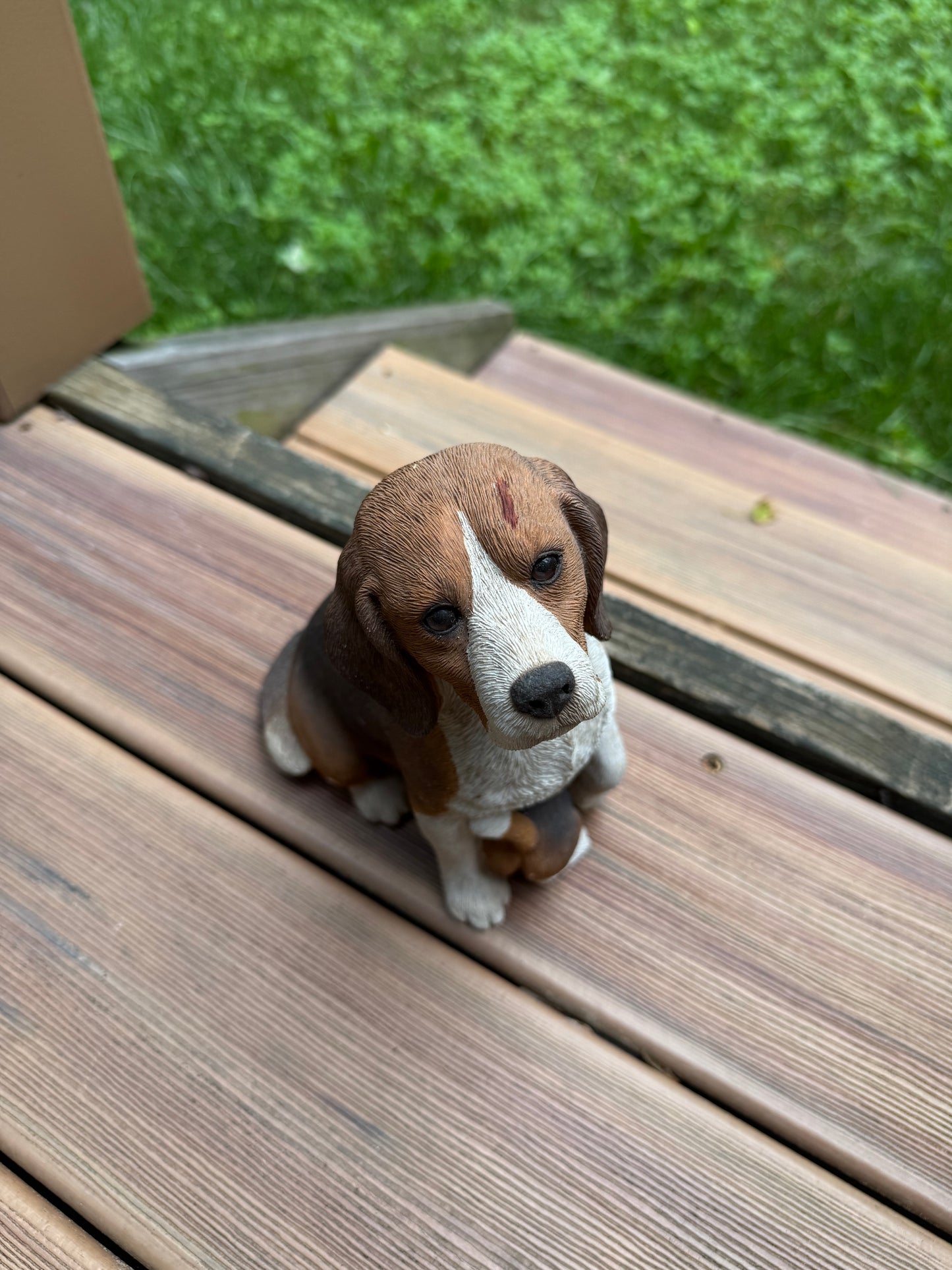Beagle Dog Mom & Pup Figurine