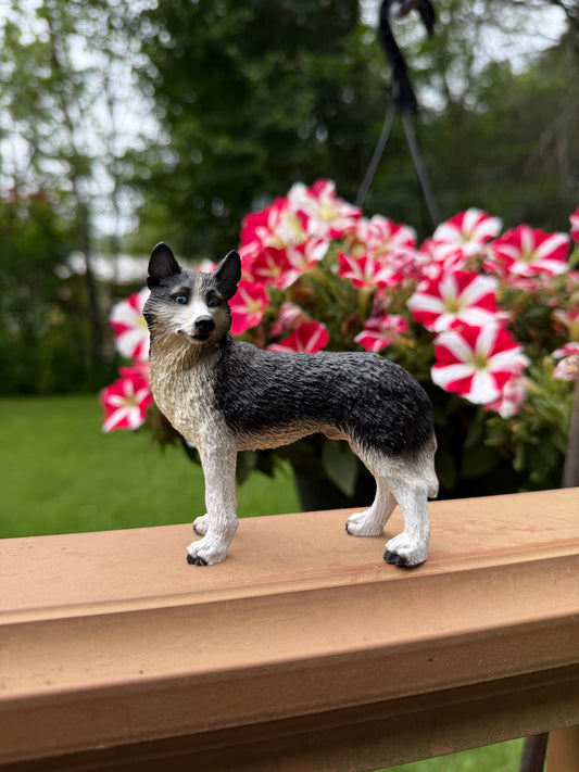 Siberian Husky Dog Figurine Blue eyes